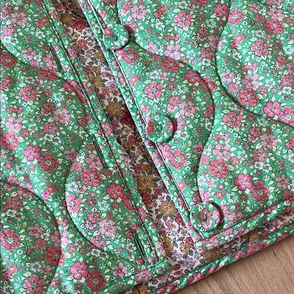 Oak Meadow Floral Quilted Vest - Picture 5 of 13